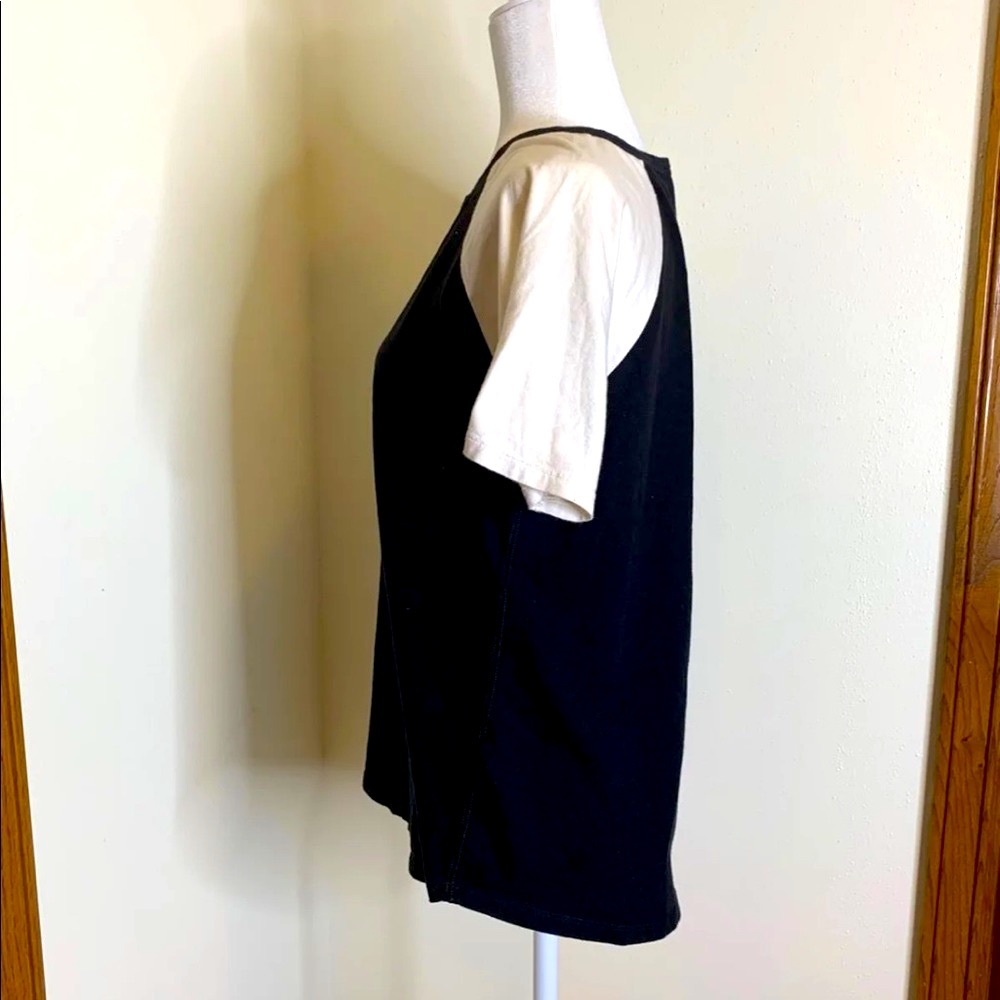 Colorblock Top - Picture 4 of 4